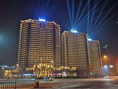 威海市華(hua)瀚大湖公館樓體(ti)及(ji)週邊景觀亮(liang)化工程